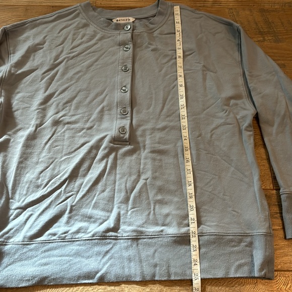 Athleta Balance Henley Baby Blue Sweatshirt, Women’s size Large - Picture 6 of 7